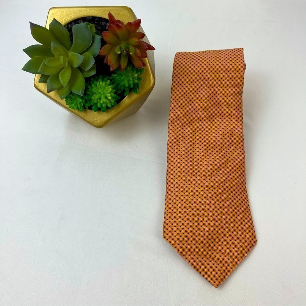 Roundtree & Yorke Silk Tie